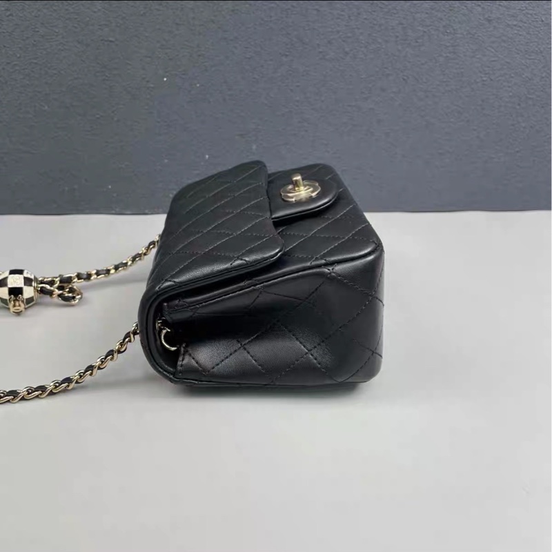 獨特限量款🈶購證😍Chanel香奈兒早春渡假系列黑金全皮足球方胖子鏈條包⚽️-8