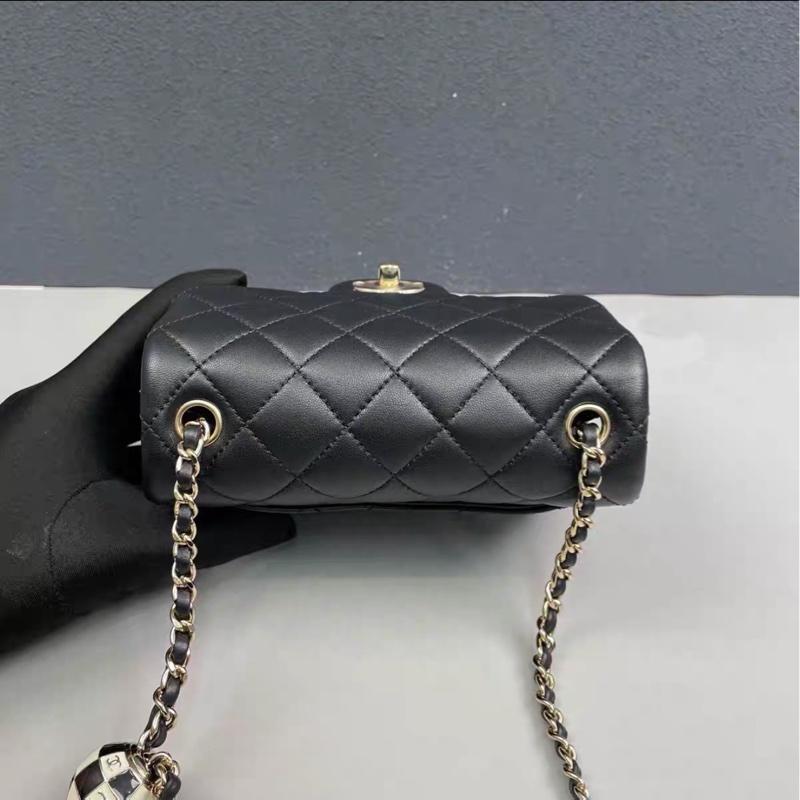 獨特限量款🈶購證😍Chanel香奈兒早春渡假系列黑金全皮足球方胖子鏈條包⚽️-11
