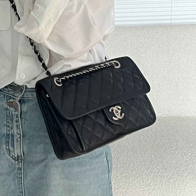 經典絕美款🤩Chanel黑銀季節款CF單肩斜挎鏈條包⛓️-1