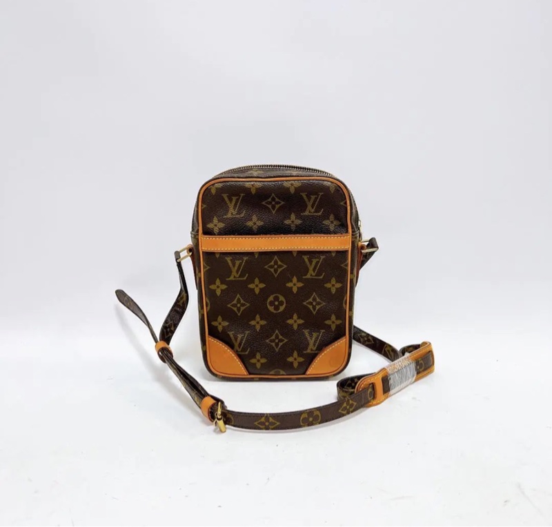 【90%新✨】LV竪版單層相機包斜挎包 Danube-0