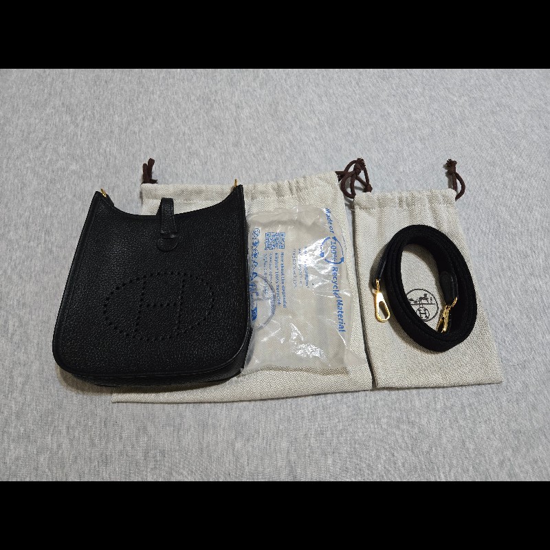 愛馬仕 HERMÈS

Evelyne 16 mini Evelyne-25