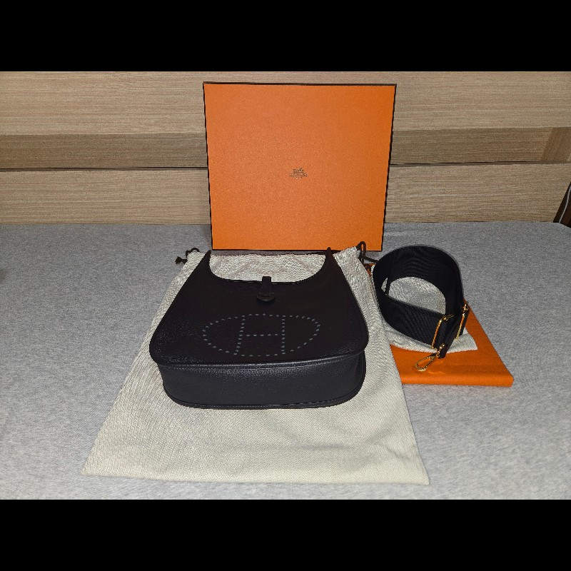 愛馬仕 HERMÈS

Evelyne 16 mini Evelyne-27