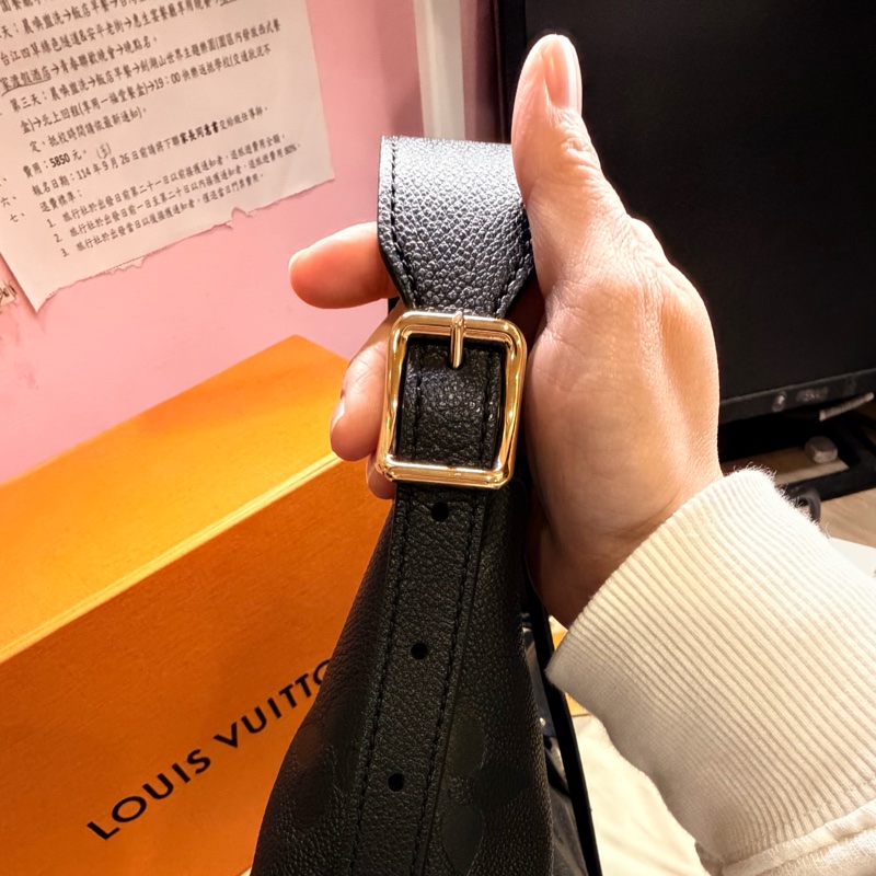 義大利🇮🇹購回（全新未使用）LV Carryall 牛皮壓紋 肩背-11