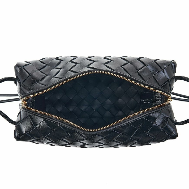 BOTTEGA VENETA 小號環形斜背包-9