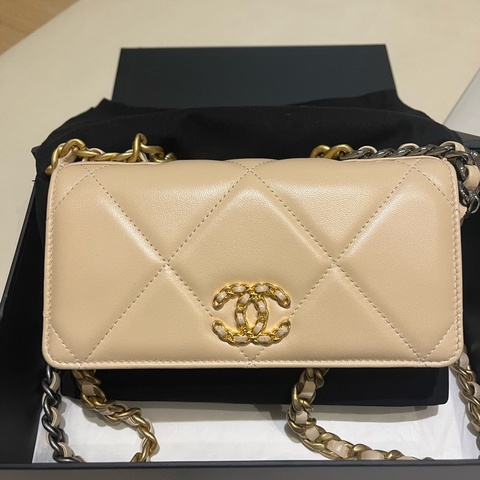 Chanel 19 woc 米白