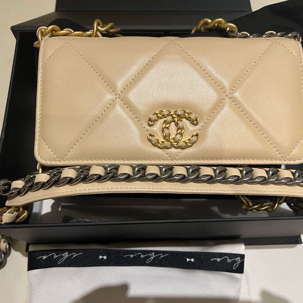 Chanel 19 woc 米白-3