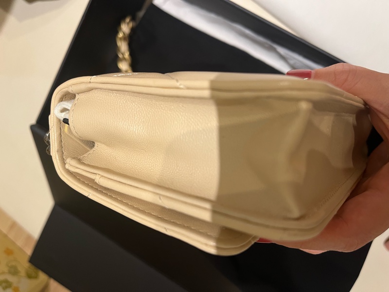 Chanel 19 woc 米白-10