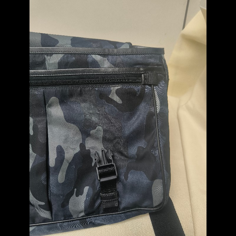 🔥年終狂降🔥【限時降價只到12/31（原23,800）】【8成新】㊣✨PRADA✨普拉達 藍色 迷彩 帆布 皮革 口袋 郵差包 肩背包 斜背包 /二手包/二手精品🌳二手樹屋🌳-35