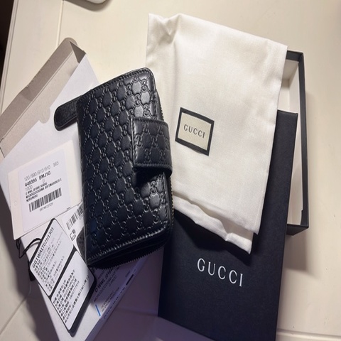 GUCCI近九成新短夾