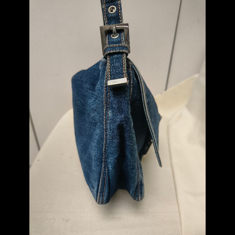 🔥年終狂降🔥【限時降價只到12/31（原22,800）】【8成新】㊣✨ FENDI✨芬迪 藍色 牛仔 掀蓋式 釘釦 法棍包 牛仔包 腋下包 肩背包/二手包/二手精品/保證正品🌳二手樹屋🌳-4