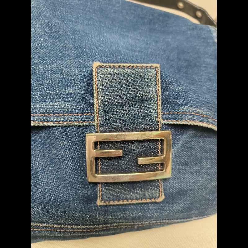 🔥年終狂降🔥【限時降價只到12/31（原22,800）】【8成新】㊣✨ FENDI✨芬迪 藍色 牛仔 掀蓋式 釘釦 法棍包 牛仔包 腋下包 肩背包/二手包/二手精品/保證正品🌳二手樹屋🌳-5