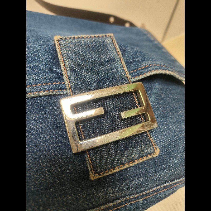 🔥年終狂降🔥【限時降價只到12/31（原22,800）】【8成新】㊣✨ FENDI✨芬迪 藍色 牛仔 掀蓋式 釘釦 法棍包 牛仔包 腋下包 肩背包/二手包/二手精品/保證正品🌳二手樹屋🌳-6