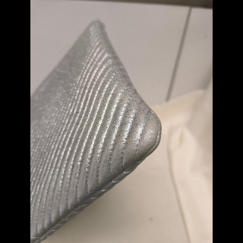 🔥年終狂降🔥【限時降價只到12/31(原18,800)】【8成新】㊣✨CHANEL✨(附防塵袋)香奈兒 小香 老香 銀色 羊皮 人字紋 雷標 保卡 手拿包/二手包/二手精品🌳二手樹屋🌳-7