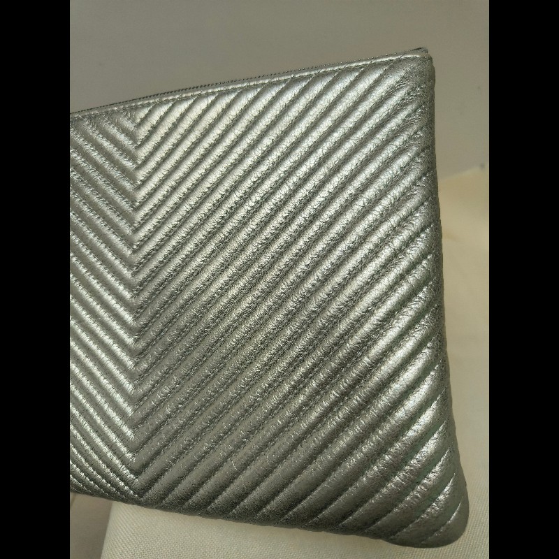 🔥年終狂降🔥【限時降價只到12/31(原18,800)】【8成新】㊣✨CHANEL✨(附防塵袋)香奈兒 小香 老香 銀色 羊皮 人字紋 雷標 保卡 手拿包/二手包/二手精品🌳二手樹屋🌳-19