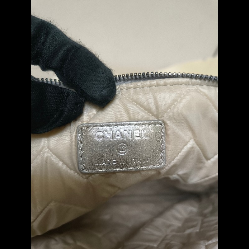 🔥年終狂降🔥【限時降價只到12/31(原18,800)】【8成新】㊣✨CHANEL✨(附防塵袋)香奈兒 小香 老香 銀色 羊皮 人字紋 雷標 保卡 手拿包/二手包/二手精品🌳二手樹屋🌳-29