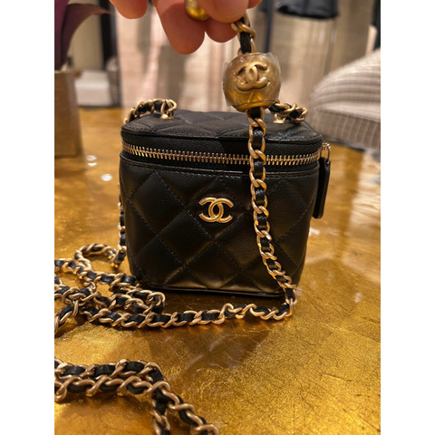 CHANEL 金色方形化妝包 黑色