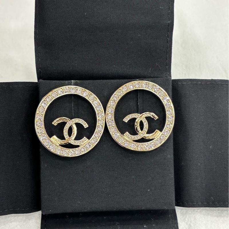 Chanel圓形滿水鑽雙C大logo 大耳環/耳環～-3