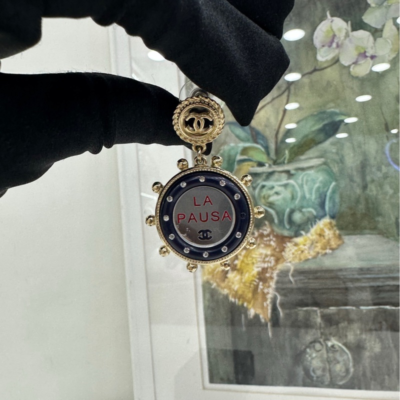 Chanel香奈兒LA PAUSA船舵耳環耳釘 有一隻少了一顆鑽-6