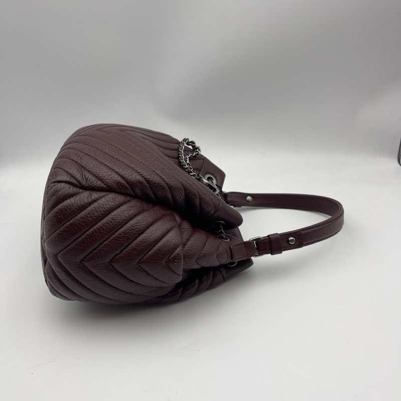 CHANEL香奈儿酒红色水桶包-3