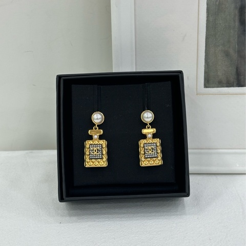 Chanel/香奈兒 5號香水瓶水鑽耳環耳釘 難買的款