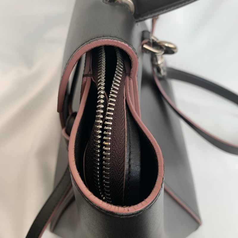 CELINE 黑色全皮鯰魚 底長28-9