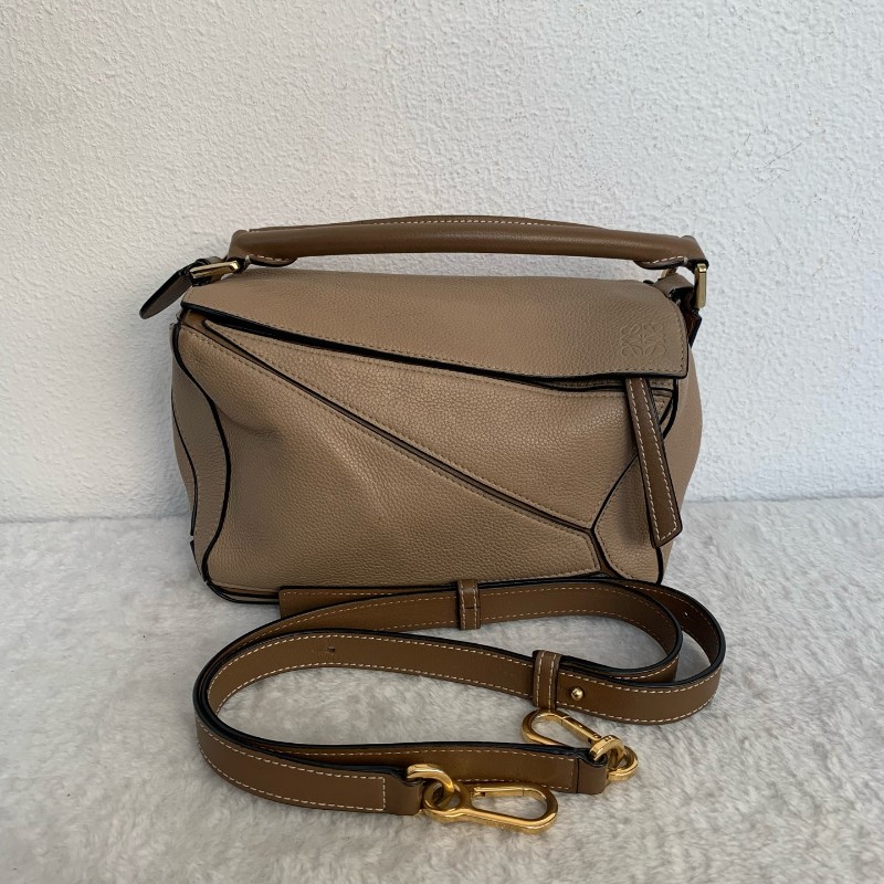 LOEWE 沙色puzzle小號 底長22cm-0