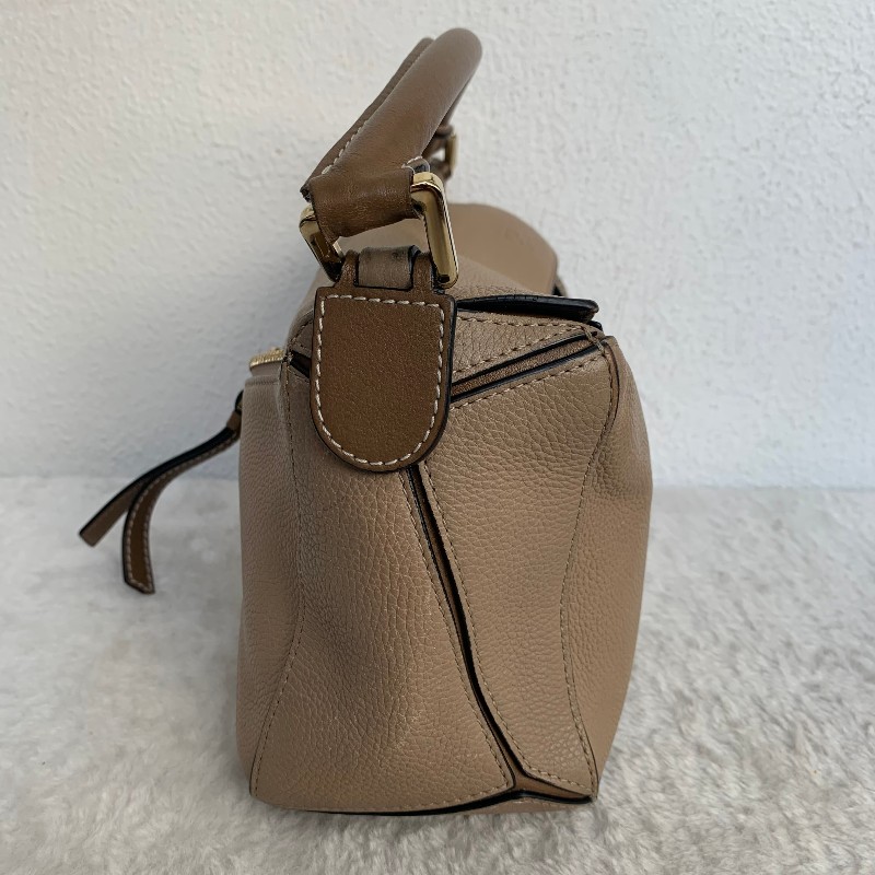 LOEWE 沙色puzzle小號 底長22cm-3