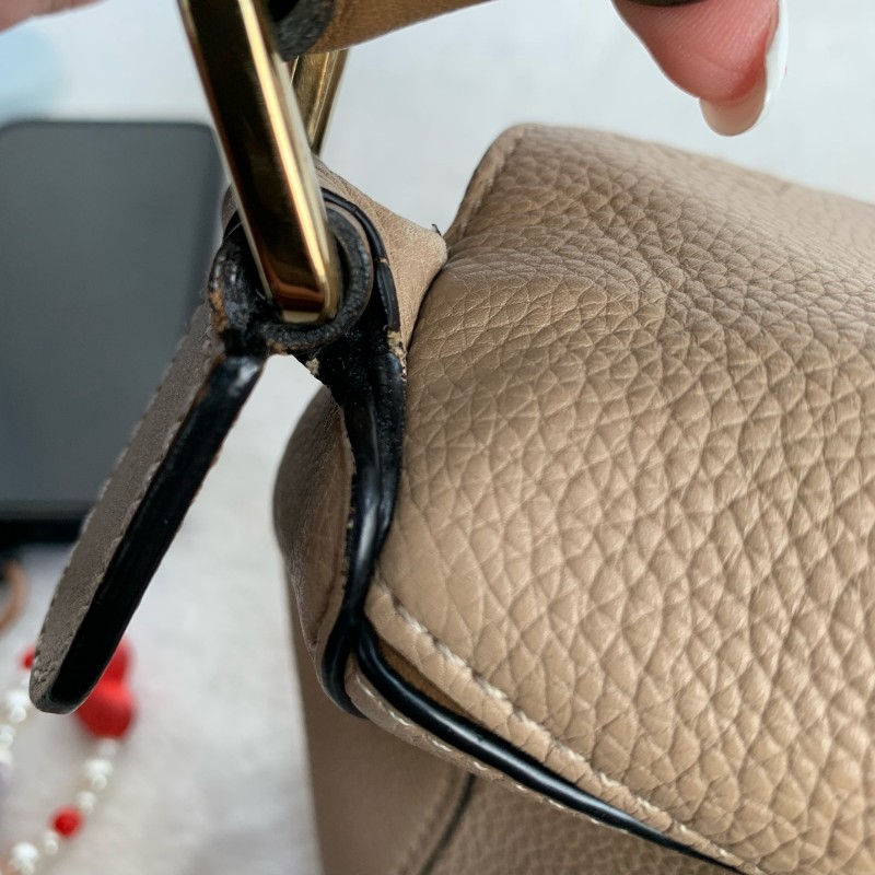 LOEWE 沙色puzzle小號 底長22cm-18