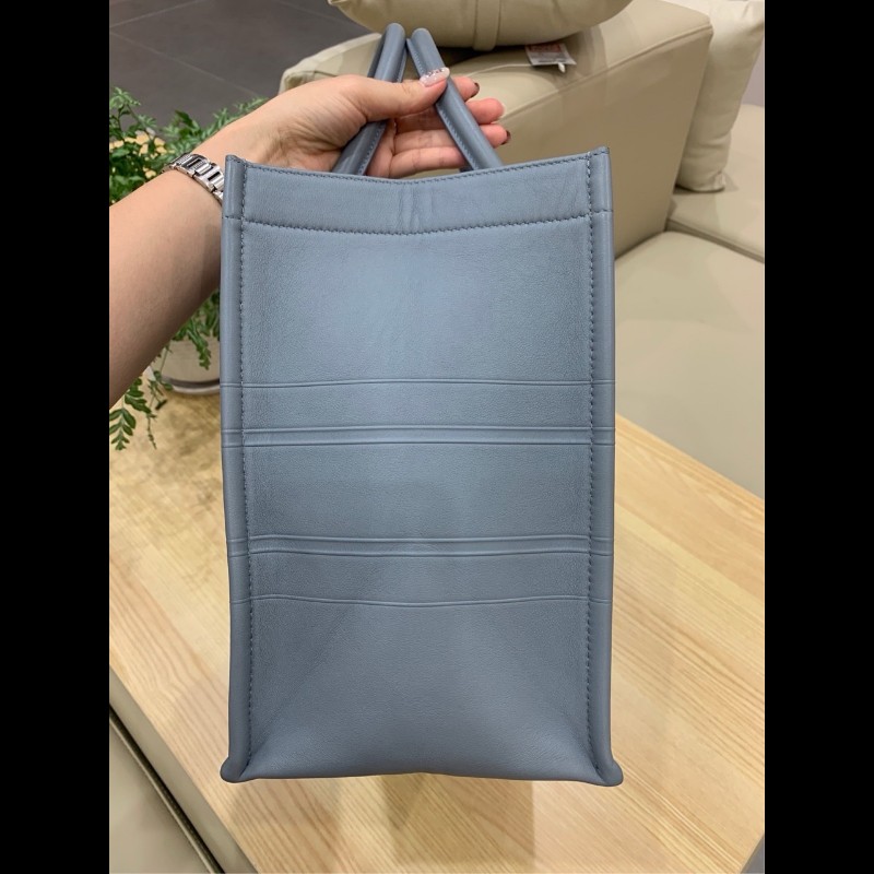 新到🖤Dior字母logo全皮小號book tote托特包 霧霾藍-6