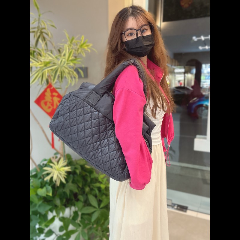 新到🖤Chanel coco cocoon太空系列羽絨托特包-2