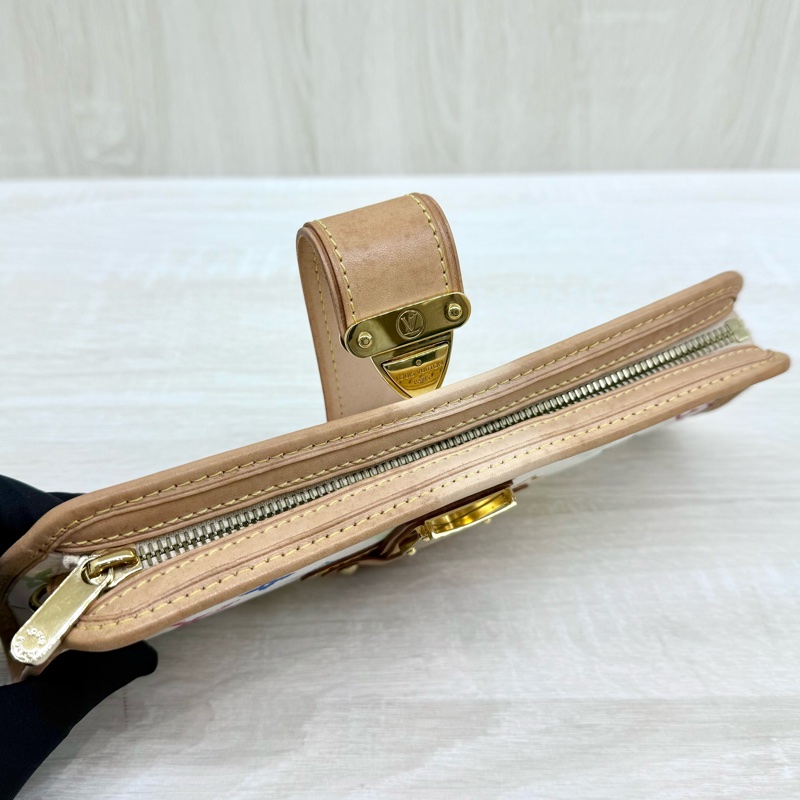 LV白彩插釦晚宴腋下包M40049-9