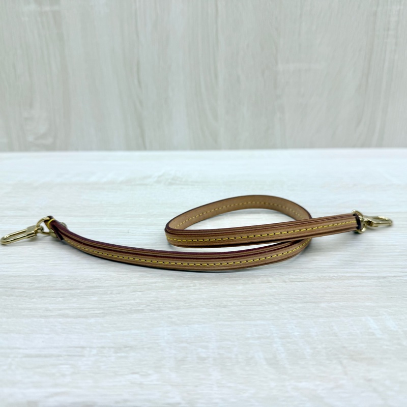 LV白彩插釦晚宴腋下包M40049-12