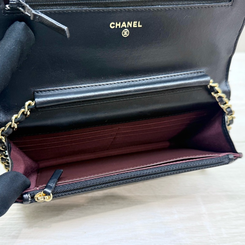 CHANEL黑色羊皮菱格金釦WOC-15