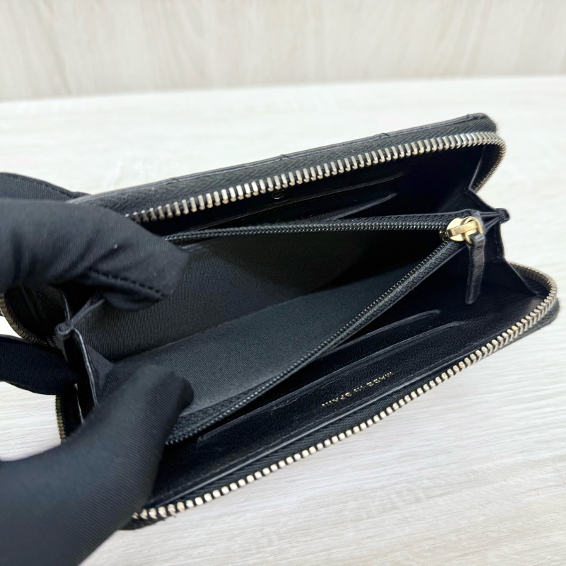 CHANEL黑色金釦牛皮ㄇ拉中夾-6