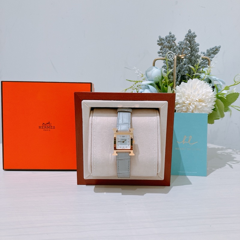 TK1905 HERMES 愛馬仕小號經典H字貝母面連鑽石鱷魚皮帶石英錶HEURE H 21MM WATCH 11 DIAMONDS 0.027CT ALLIGATOR GRIS PERLE X RGHW-0