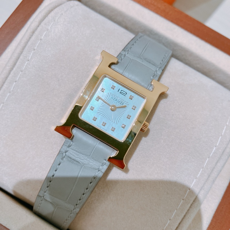 TK1905 HERMES 愛馬仕小號經典H字貝母面連鑽石鱷魚皮帶石英錶HEURE H 21MM WATCH 11 DIAMONDS 0.027CT ALLIGATOR GRIS PERLE X RGHW-1