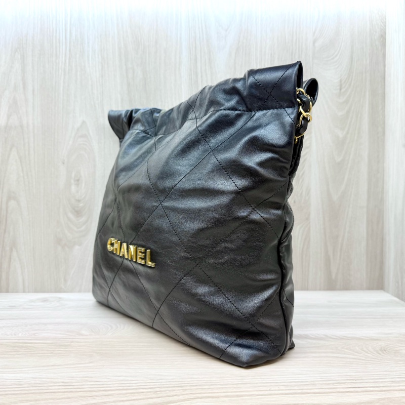 Chanel黑金小牛皮小號22Bag/AS3260-2