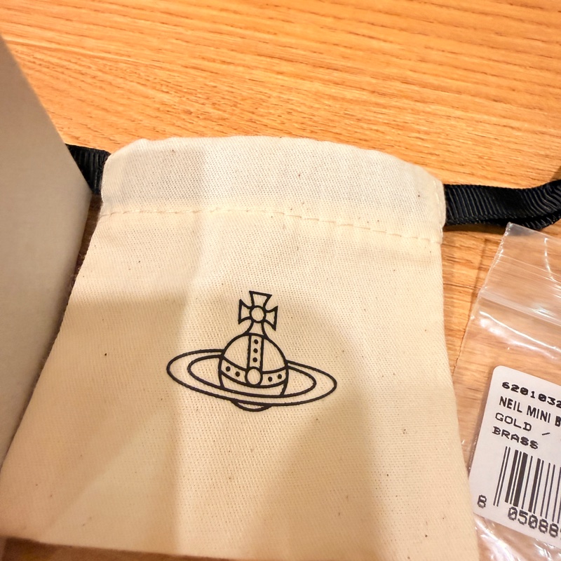 🔥【Vivienne Westwood】Neil Mini Bas Relief Stud 耳環  金色 × 白色琺瑯｜經典土星｜精緻小款-3