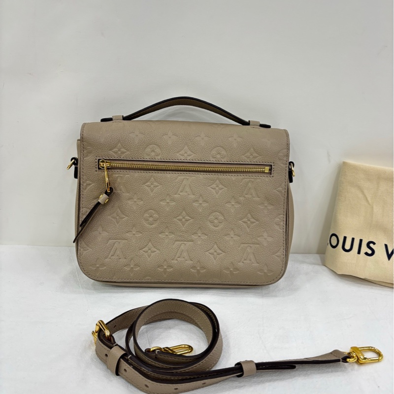 LV louis Vuitton lpochette metis 純灰色壓花 郵差 晶片 2022年購證 99新-1