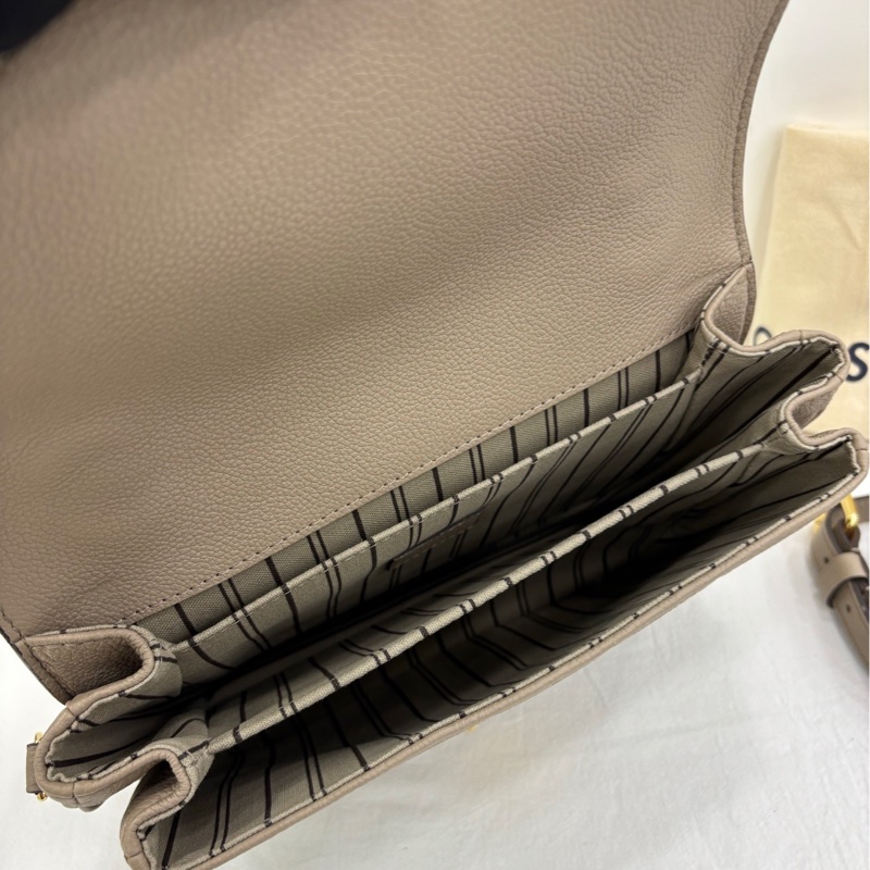 LV louis Vuitton lpochette metis 純灰色壓花 郵差 晶片 2022年購證 99新-5