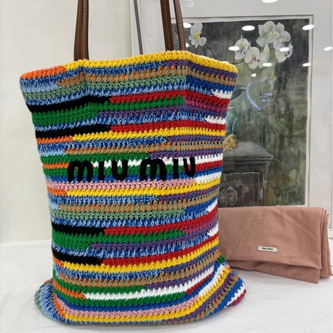 miumiu 爆款 24ss彩虹編織豎版tote size：33*39