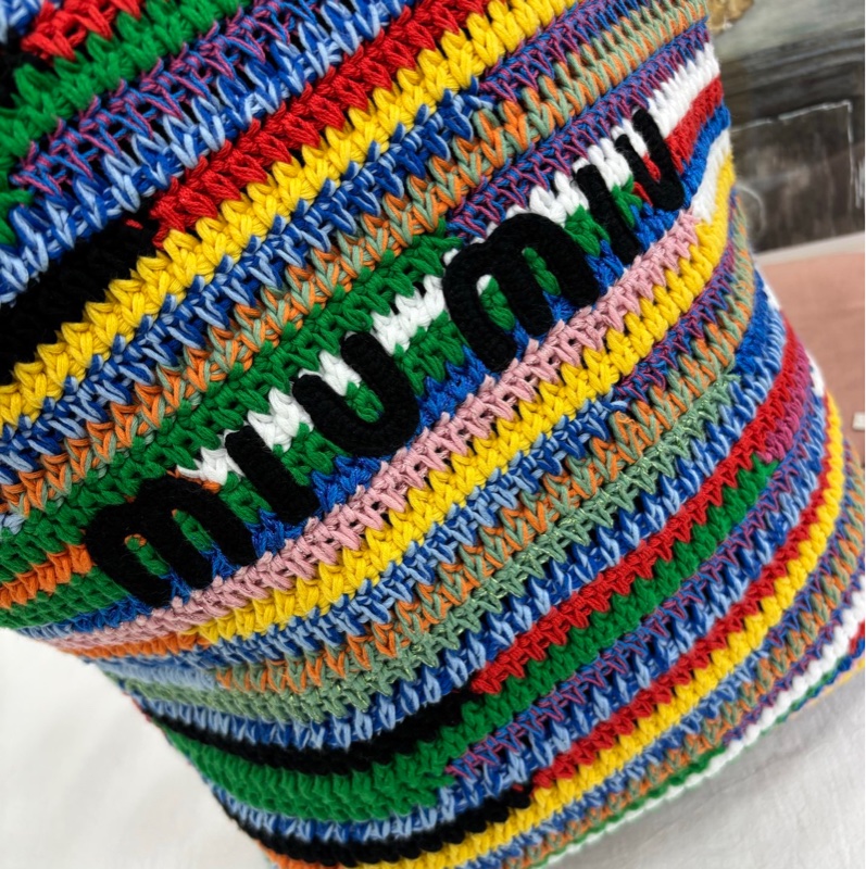 miumiu 爆款 24ss彩虹編織豎版tote size：33*39-7