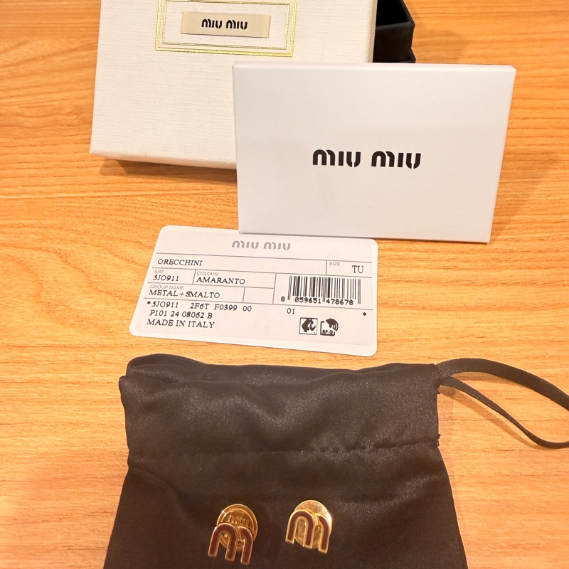 💎【Miu Miu】Logo Stud Earrings 耳環  Amaranto 酒紅琺瑯 × 金色-10