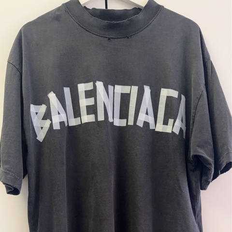 Balenciaga 膠帶貼布T恤