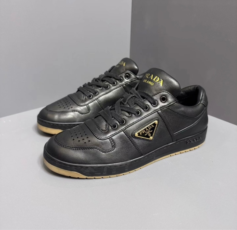 普拉達prada 黑金三角標 原盒配件 39.5碼-0