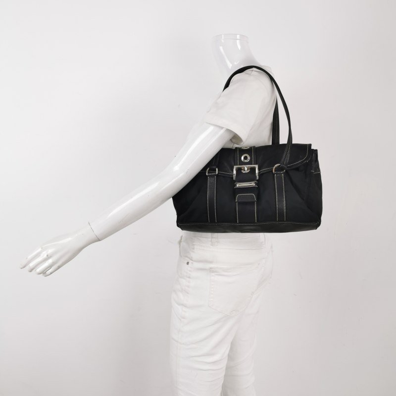 Prada牛皮尼龍布純色皮帶扣飾單肩包-1