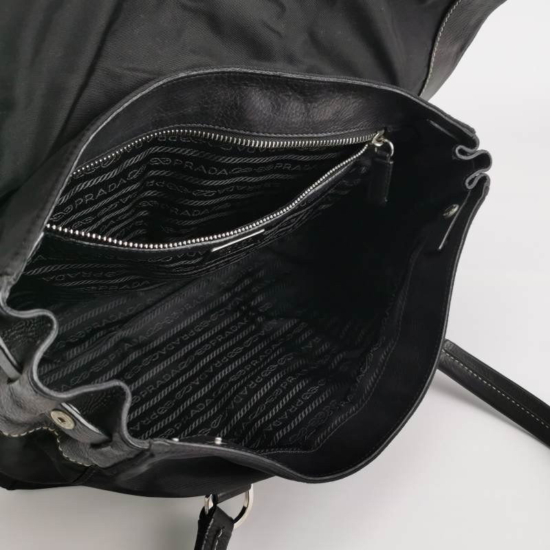 Prada牛皮尼龍布純色皮帶扣飾單肩包-6