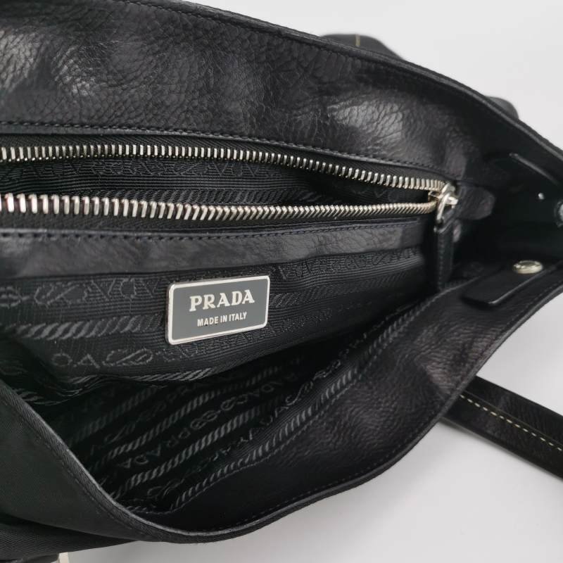 Prada牛皮尼龍布純色皮帶扣飾單肩包-7