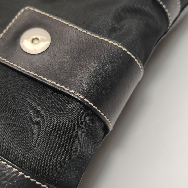 Prada牛皮尼龍布純色皮帶扣飾單肩包-16