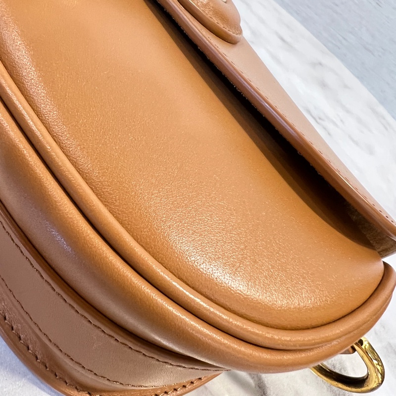 Dior 焦糖牛皮金釦CD logo 字樣Bobby S肩背包-7